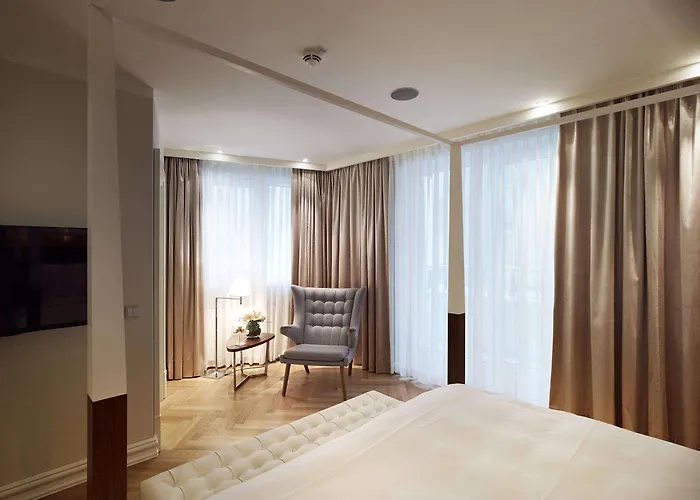 Hotel Sans Souci, 5*